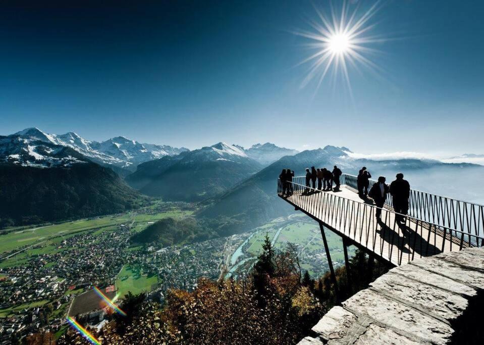 Chalet Mignon - Your Vacation Oasis At Lake Brienz Bönigen Buitenkant foto